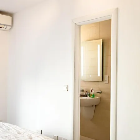 Luxury 3 Bedroom In - Walk To & Dining Apartment Sliema